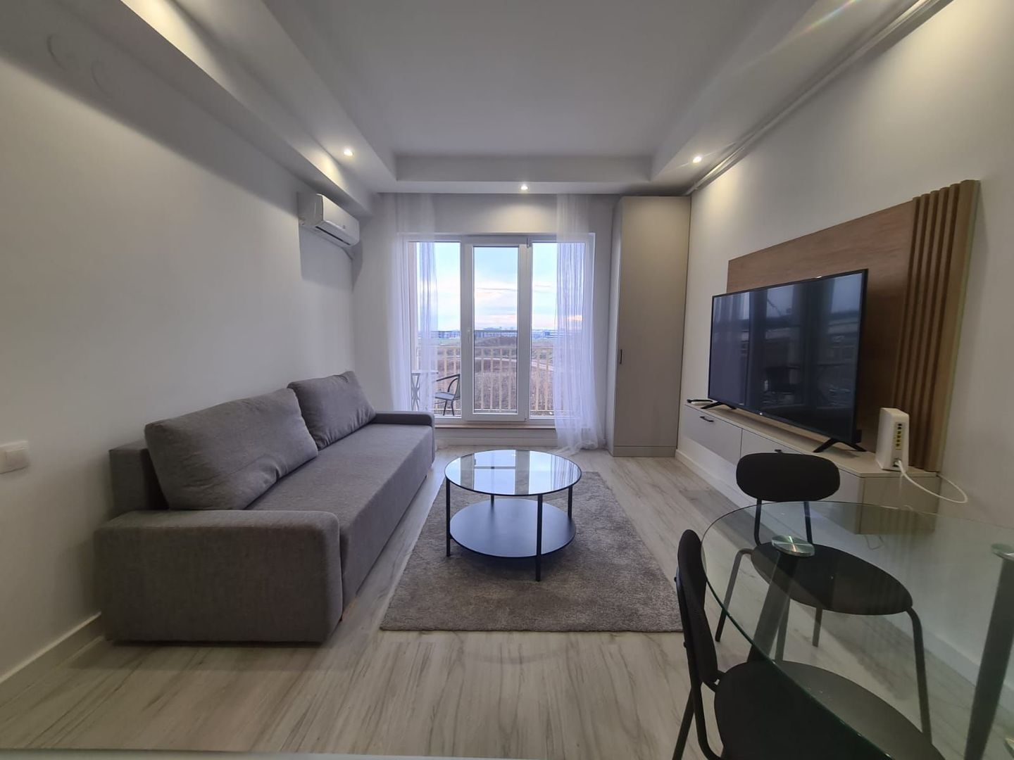 Studio Dublu în Cosmopolis – Mobilat & Utilat– Loc de Parcare – Comision 0%