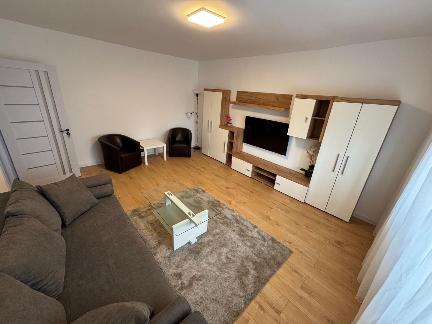 Apartament spatios 2 Camere | 13 Septembrie – Sebastian | Primul chirias