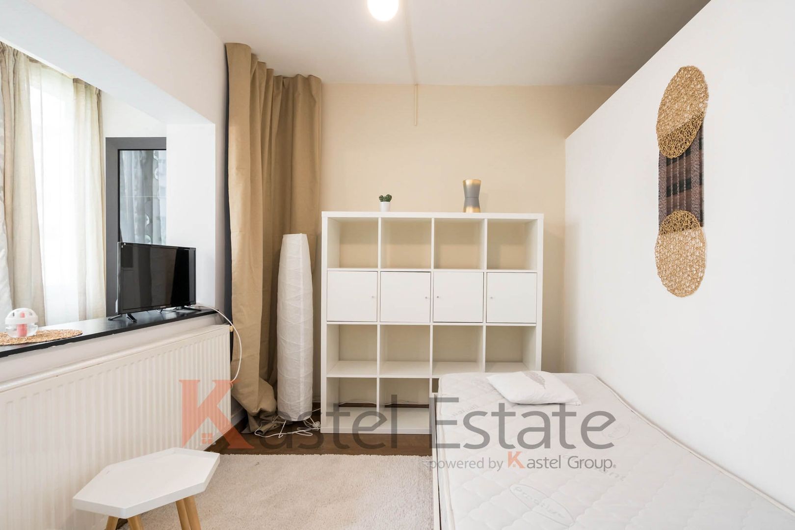 Garsoniera moderna  zona Decebal